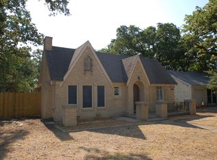 1408 N Riverside Dr, Fort Worth, TX 76111