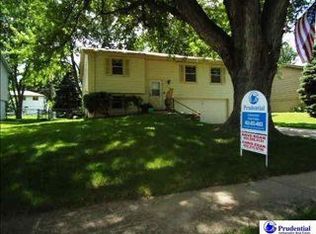 140 S 110th St, Omaha, NE 68154