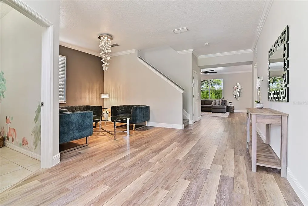 6 bed, 4.5 bath, 3396 sqft, $3,700 — Photo 4