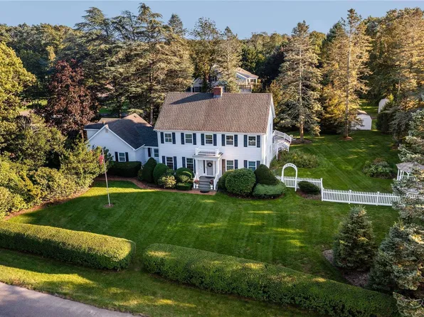 110 Sleepy Hollow Ln, Southold, NY 11971