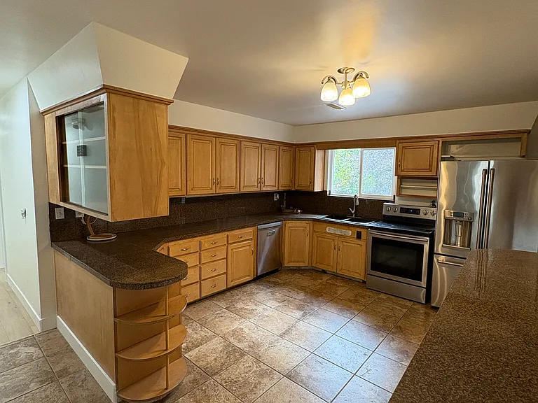 4045 N Canyon Rd — Photo 15