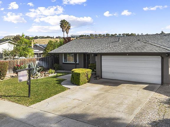 4th image of 4584 Rotherhaven Way