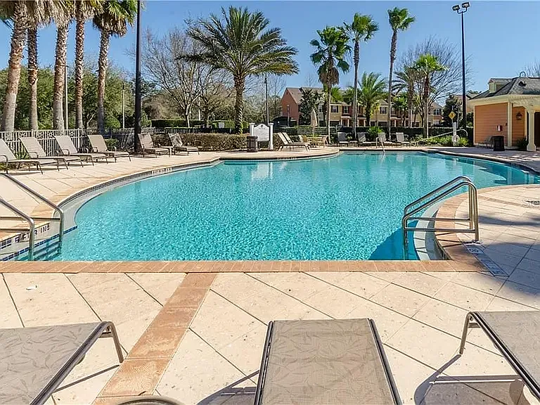 3 bed, 1686 sqft, $2,300 — Photo 3