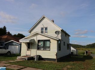 118 Indiana Ave E, Gilbert, MN 55741