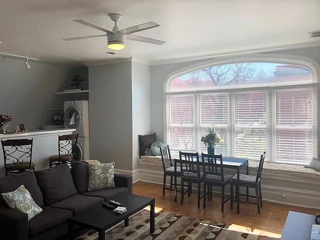 920 College St #3B — Photo 29
