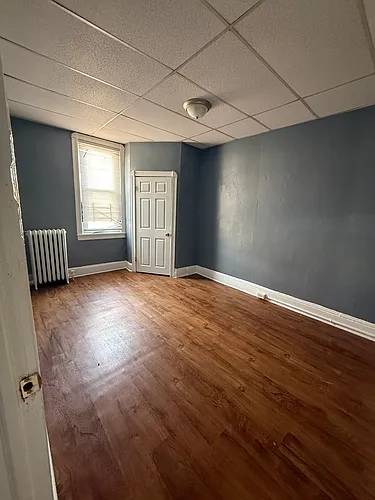 5731 Woodland Ave #1R Photo 1