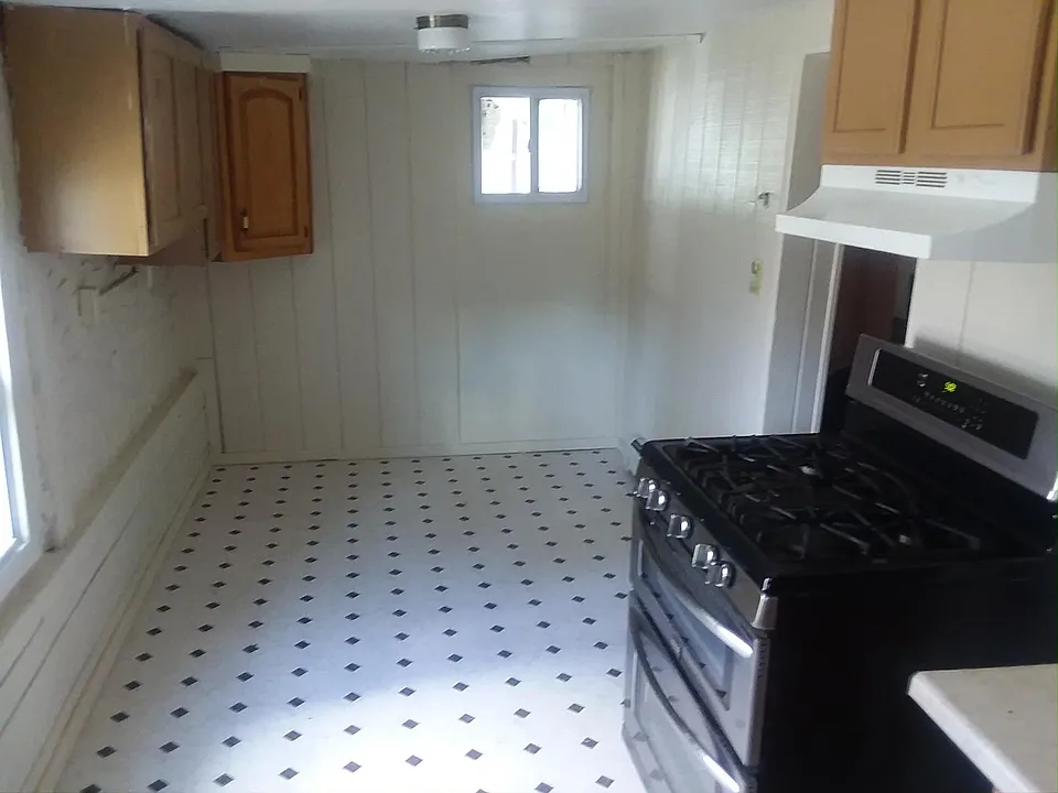 Kitchen eating space