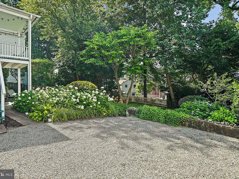 3612 Albemarle St NW — Photo 38