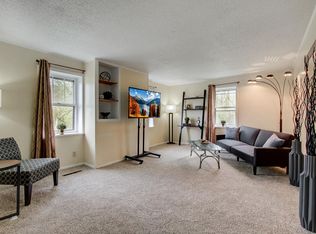 W156N10984 Pilgrim Rd, Germantown, WI 53022