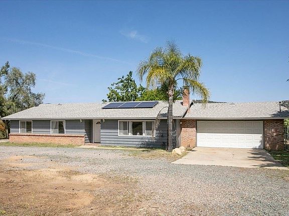 3rd image of 1011 Olive Ave