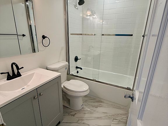 3rd image of 4 Oak St #1