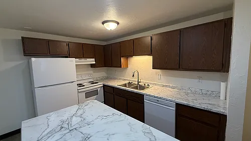 2750 Humboldt Photo 1