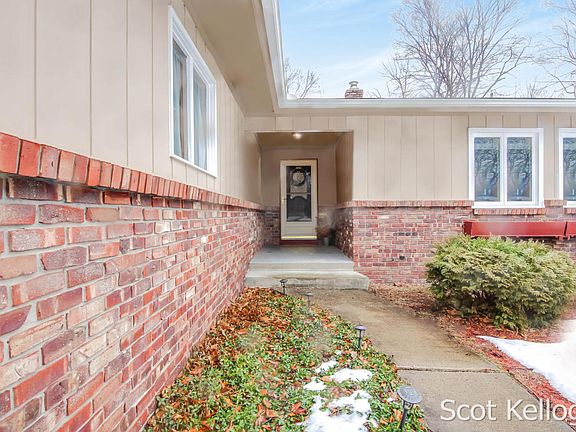 4th image of 2279 Timberwood Dr SE