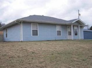 562 W City Del Rd, Nixa, MO 65714