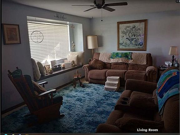 4th image of 4743 Longwood Ave