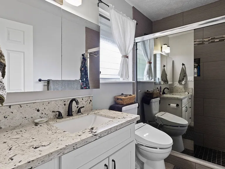 1163 Akipola St — Photo 3