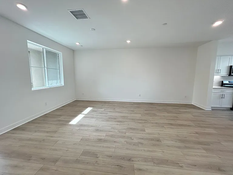 11753 Florence Ave — Photo 4