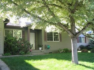 870 S 46th St, Springfield, OR 97478