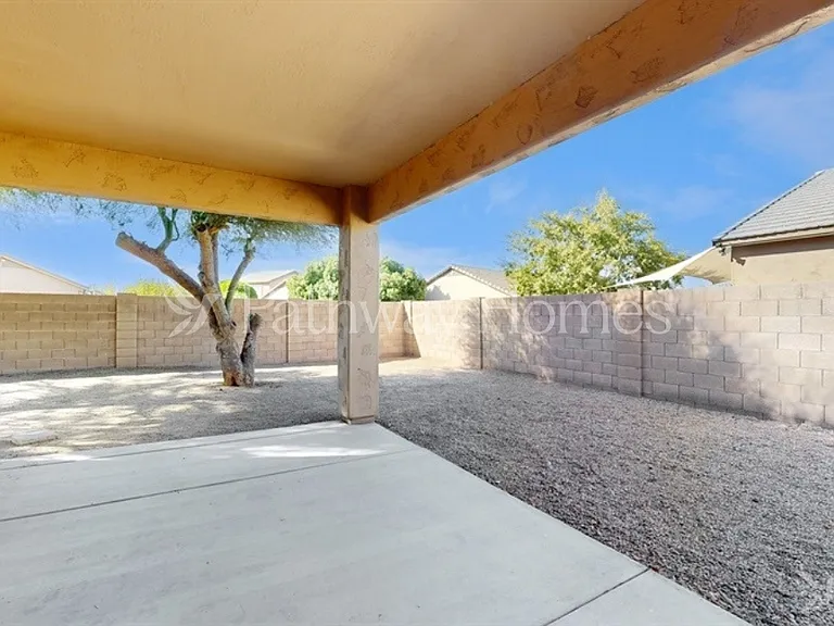 8718 N 57th Ln — Photo 18