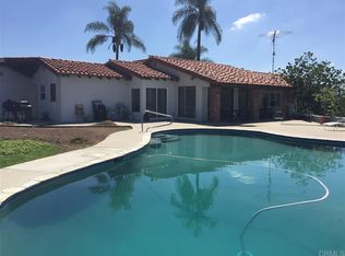 823 S Ridge Dr, Fallbrook, CA 92028