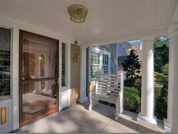 2nd image of 2878 Brighton Rd