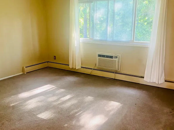 31831 Grand River Ave Unit 3, Farmington, MI 48336