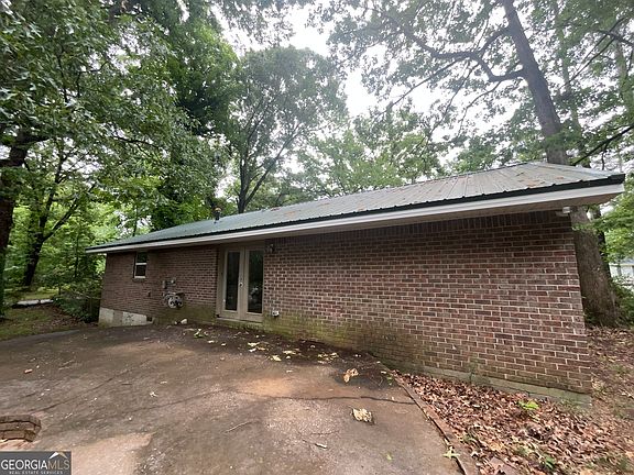 5th image of 62 Jonathan Rd