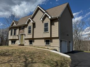 3352 Stonehenge Dr, East Stroudsburg, PA
