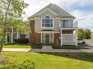 16716 Dover Dr UNIT 67, Northville, MI 48168