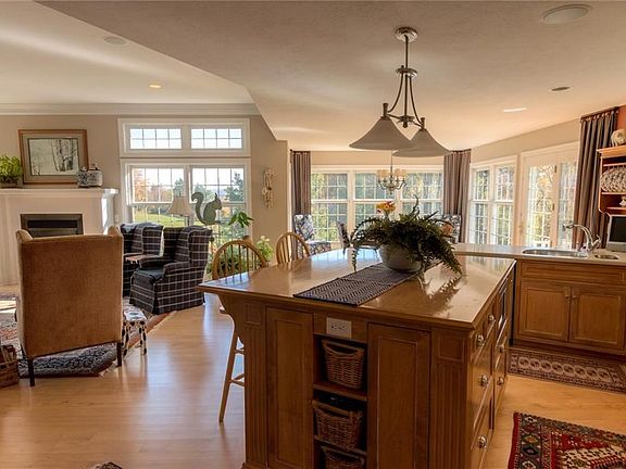 5th image of 5 Country Meadow Dr