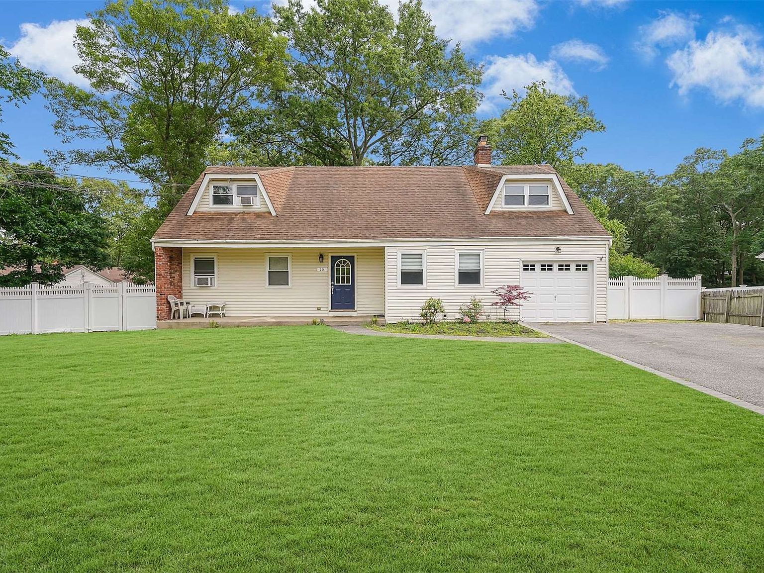 214 Granny Road, Farmingville, NY 11738 Zillow