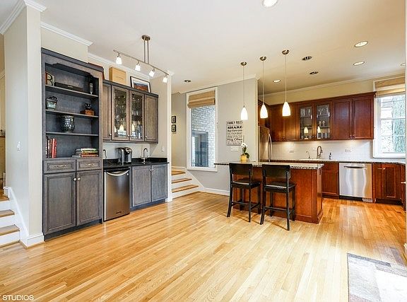 3rd image of 1740 N 77th Ave
