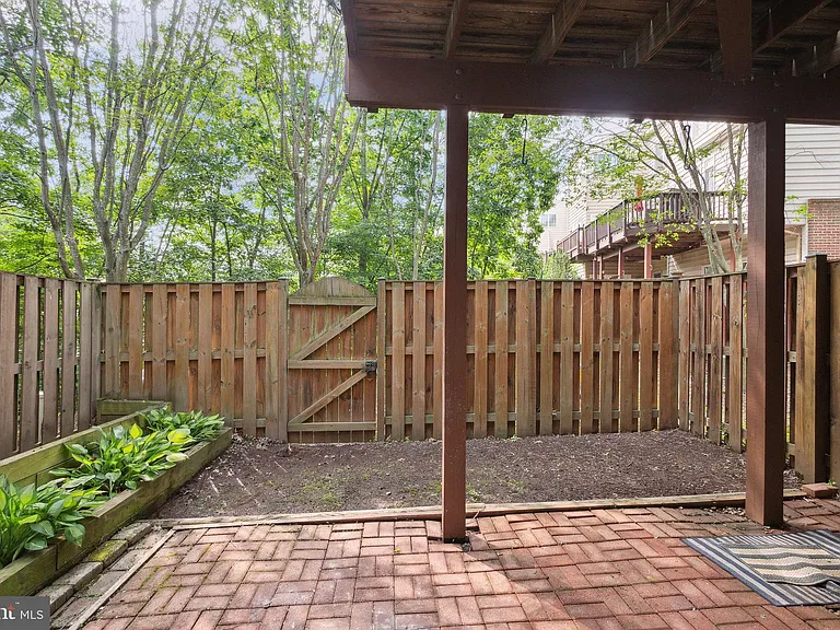 12876 Fair Valley Ct — Photo 27