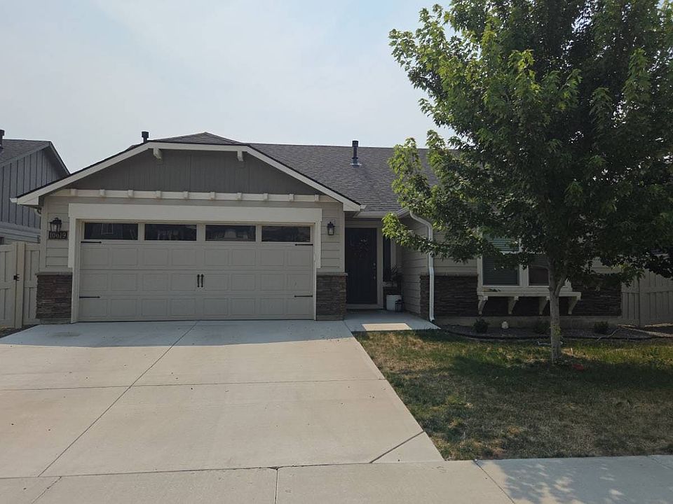 1st image of 10619 W Daylily Ave