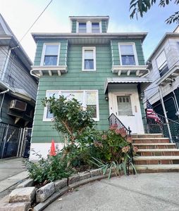 89-14 88th Avenue, Jamaica, NY, 11421