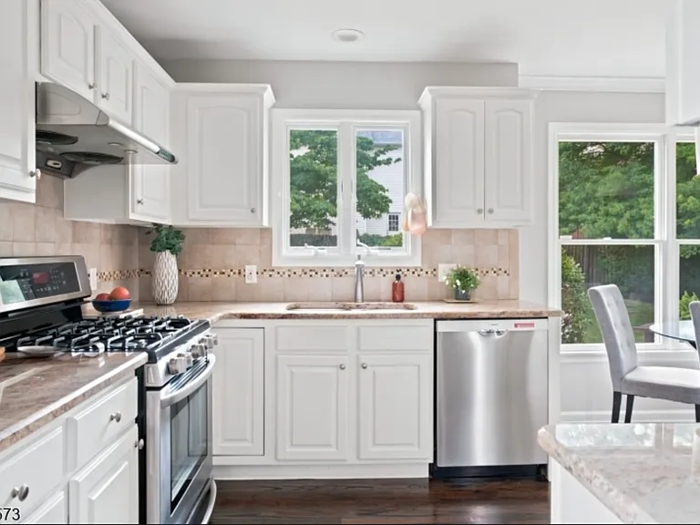 169 Broad St — Photo 15