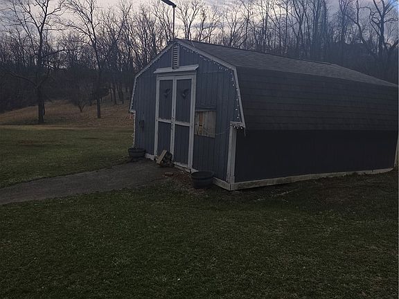 2nd image of 1474 Mount Pleasant Rd