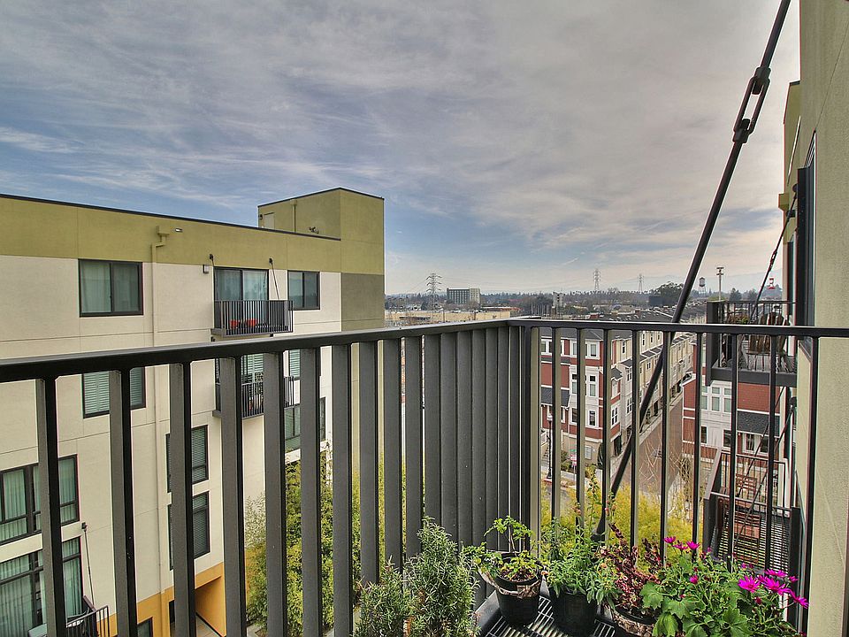 1st image of 88 Bush St Unit 4194