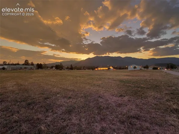 Mount Baldy Dr, Pueblo, CO 81004