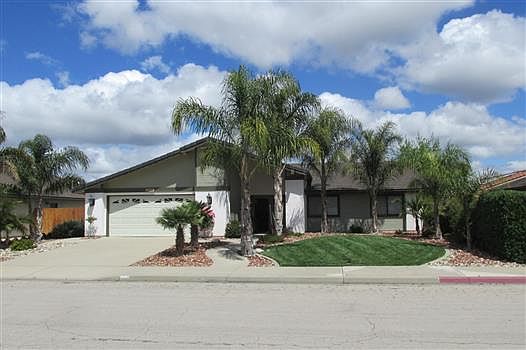 1st image of 209 Countrywood Dr