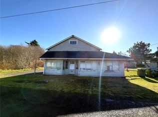 19 Heath Rd, Copalis Beach, WA 98535