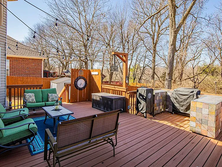 3089 N Dorchester Dr — Photo 22