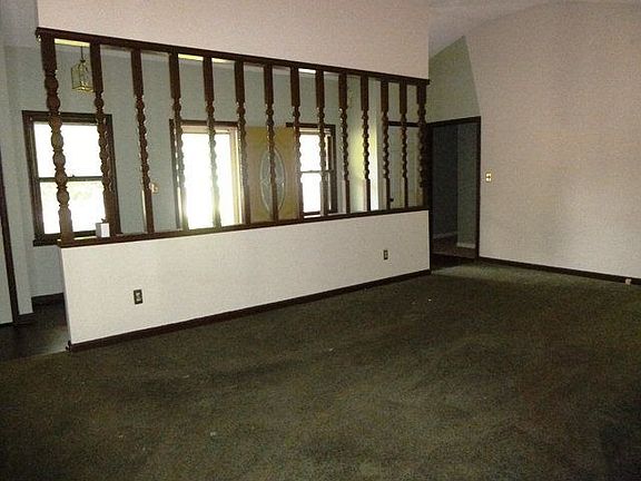 4th image of 115 Cypress Holw