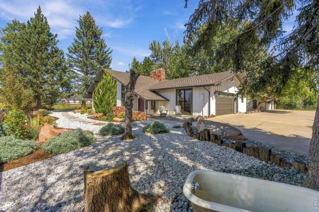 204 S County Road 3