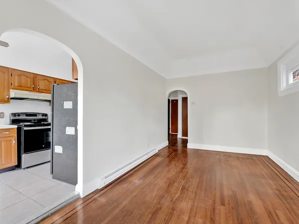 2065 East 38th Street image 3 of 26