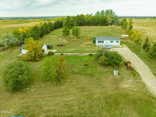 13704 22nd Ave SE, Menoken, ND 58558