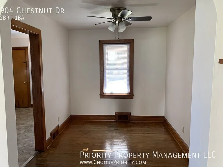 904 Chestnut Dr — Photo 5