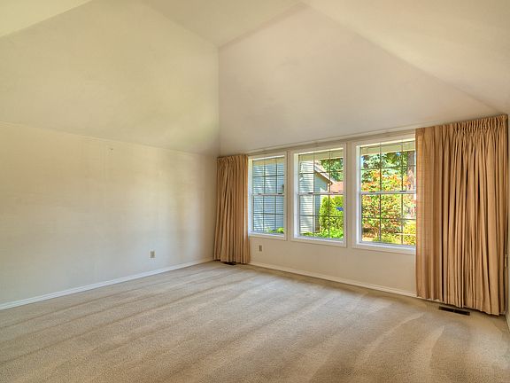 5th image of 8924 166th Street Ct E
