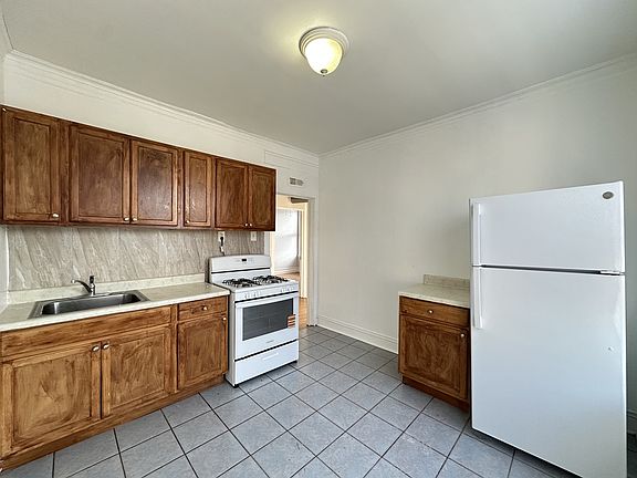 2nd image of 4805 N Central Park Ave #302