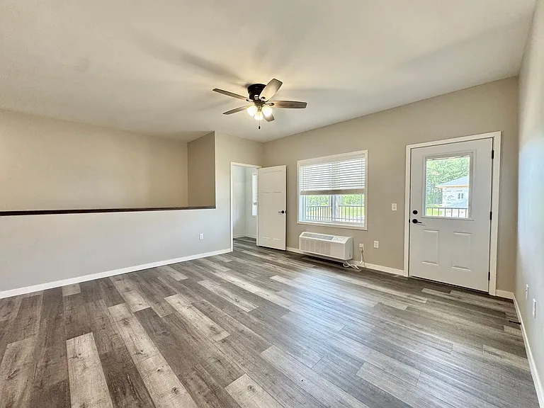 767 Meridian St — Photo 35